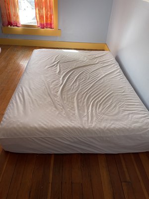 Photo of free Queen mattress (Potrero Hill, SF)
