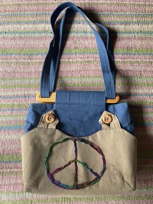 Photo of free Purse/shoulder bag (N. Shoreline/15th NE)