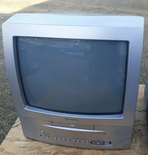 Photo of free Small retro TV/DVD player (Upper West Side)