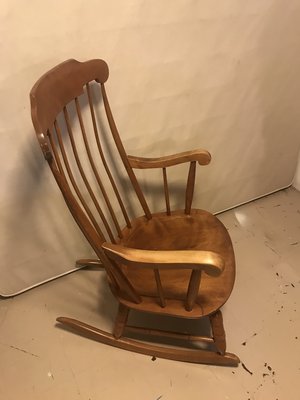 Photo of free Rocking chair (Fair Lawn)