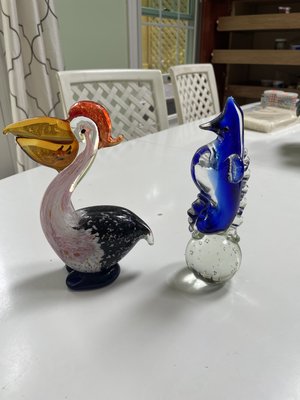 Photo of free glass pelican and sea horse (Rockville near Key West plaza)