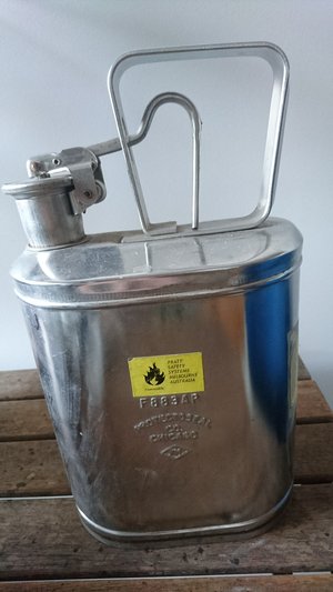 Photo of free metal solvent canister (Leichhardt)