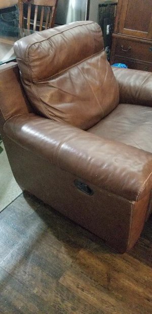 Photo of free recliner (Channel view)