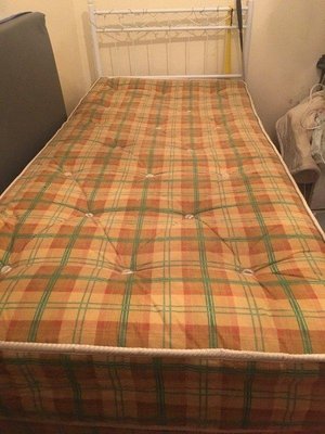 Photo of free 3ft Single Divan Bed (Polgigga (Penzance) TR19)