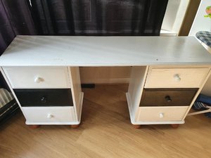 Photo of free Wooden table (Isleworth TW7)