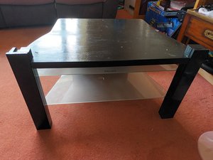 Photo of free TV stand with 2 glass shelves (Totnes TQ9)