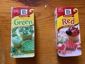 Photo of free red and green food coloring (Wedgwood)