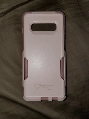 Photo of free Otterbox Samsung Galaxy S10+ case (Downers Grove/Darien border)