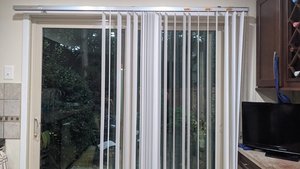 Photo of free vertical blinds w/ valance (22152)
