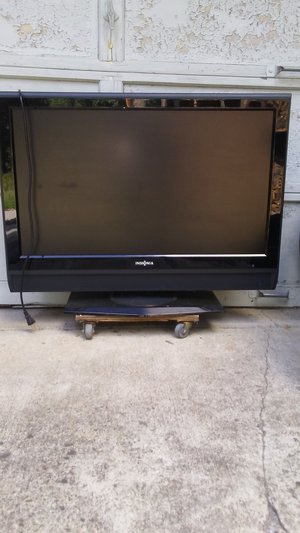 Photo of free Insignia TV (near Shaws in Groton)