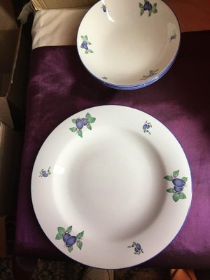 Photo of free Doulton: Blueberry - 3x (bowls & plates) (Radcliffe Road NG2)
