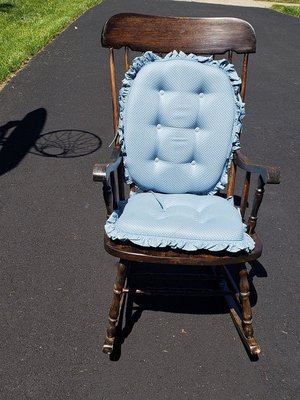 Photo of free Rocking chair (Herndon)