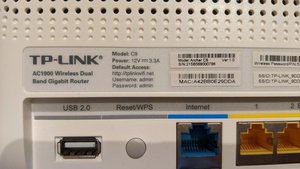Photo of free WIFI router (James & Kent)
