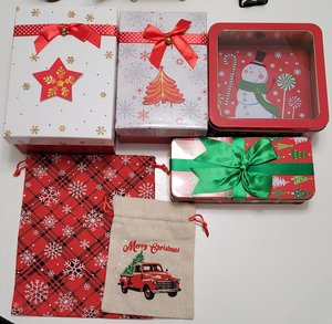 Photo of free Christmas boxes and bags (Riverside and Uplands)