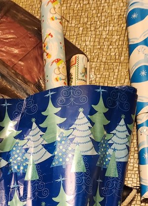 Photo of free Xmas decor and wrapping paper (Allen Park - (94 & Southfield))