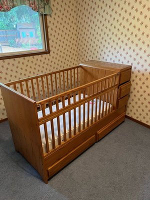 Photo of free Baby Crib/3 in 1 bed (Beaverton)
