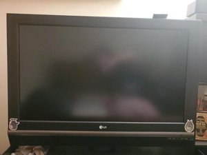 Photo of free 37" lg tv (Marlee and Eglinton)