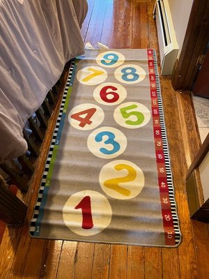 Photo of free kid's rug (Ball Square)
