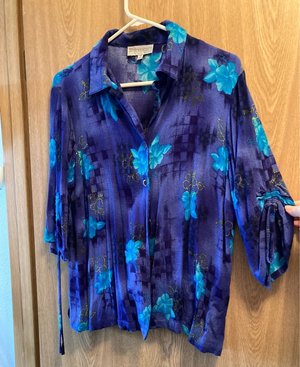 Photo of free blue floral blouse (Fremont, Seattle)