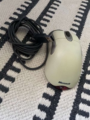 Photo of free USB Microsoft mouse (Clarkston G76)