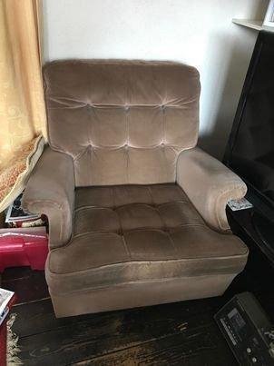 Photo of free Large 3 piece suite (Bingley BD16)