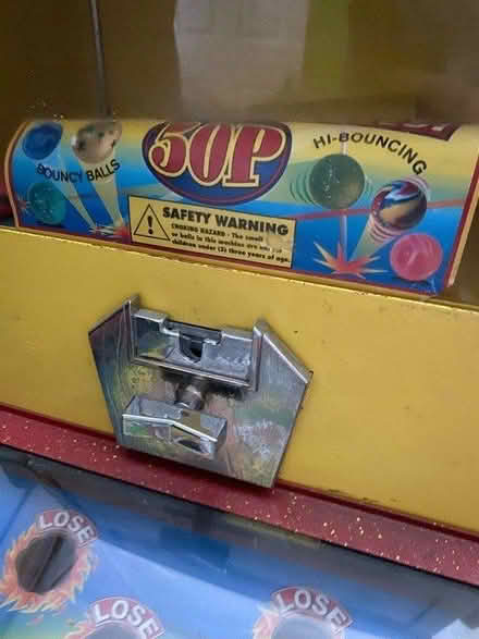 Photo of Arcade/fruit machine/ sweet machine (Heathrow) #3