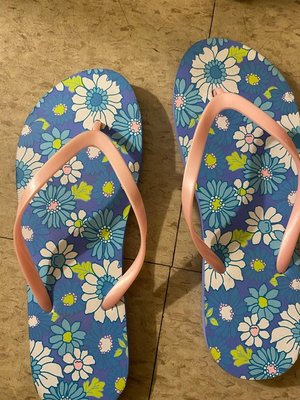 Photo of free Women shoes size 9 n 10 (Homestead Fl)