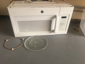 Photo of free LG Under Cabinet Microwave (Academy Hill area/Warrenton)
