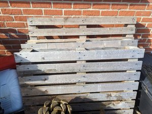 Photo of free Pallets and wood (Central Didcot OX11)