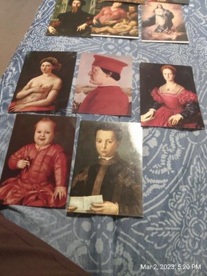 Photo of free Glossy old post cards, apt pickup (riverdale,md.20737)
