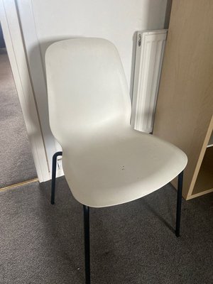 Photo of free White IKEA chair v good condition (Edgbaston B16)