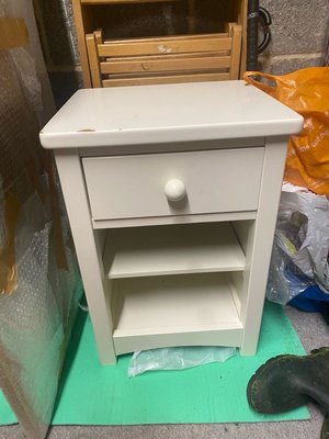 Photo of free Bed side table (Yarnton)