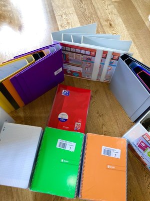 Photo of free stationery items (IP30)