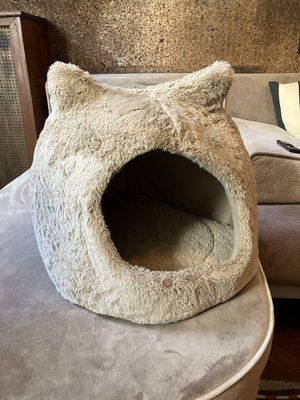 Photo of free Cat bed (Upper west side 80s)