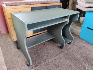 Photo of free Office/study desk (Swanson Auckland)