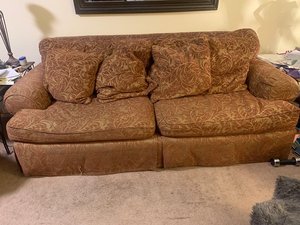 Photo of free Old couch (Mandeville)