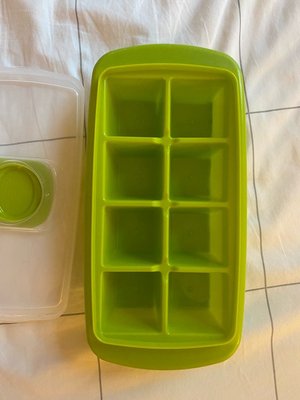 Photo of free ice tray (Capitol Hill Tower)