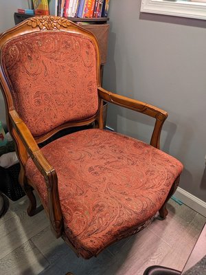 Photo of free chair with broken leg (Petworth)