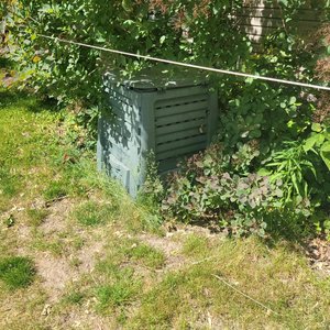 Photo of free Square compost bin (Bloomingdale)