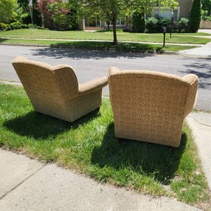 Photo of free curb alert - chairs (Worthington)