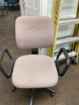 Photo of free Office chair (3132 Battleground Ave)