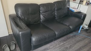 Photo of free 3 seater sofa (LE2)