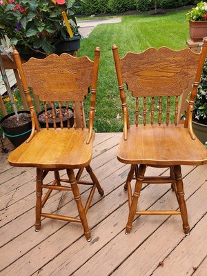 Photo of free Two bar stools (Anderson township)