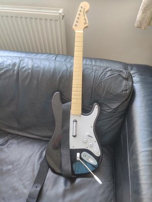 Photo of free Wii guitar (Wallington SM6)