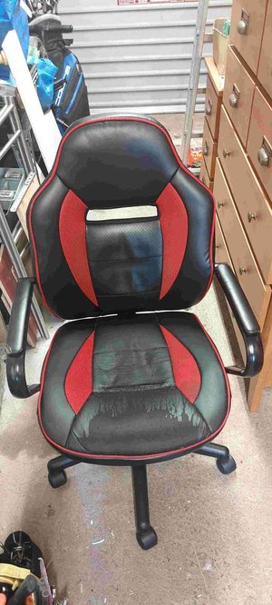 Photo of free Gaming/office chair. Needs recovered (BT17)