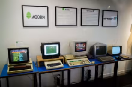 Photo of 80's or 90's computers/Laptops/Consoles (Kenilworth CV8) #1