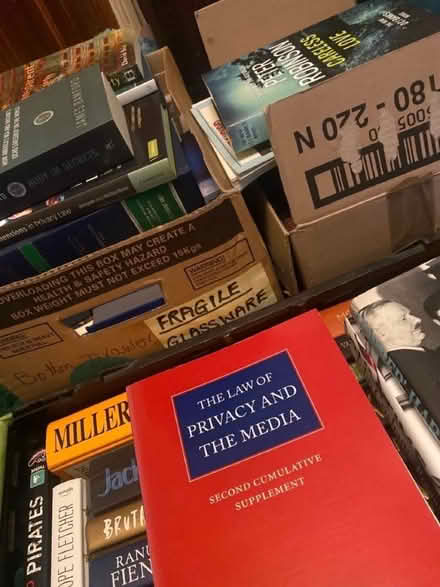 Photo of Books and Comics (Greengates BD10) #1