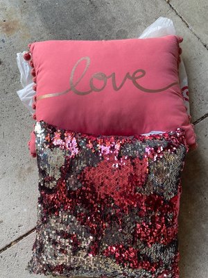 Photo of free Decorative pillows (Westerville)