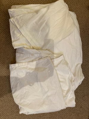 Photo of free Single plain cream duvet and pillow case (Corstorphine EH12)