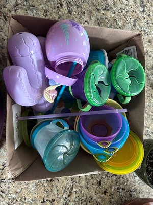 Photo of free Kids dishes, novelty cups (Colonial place)
